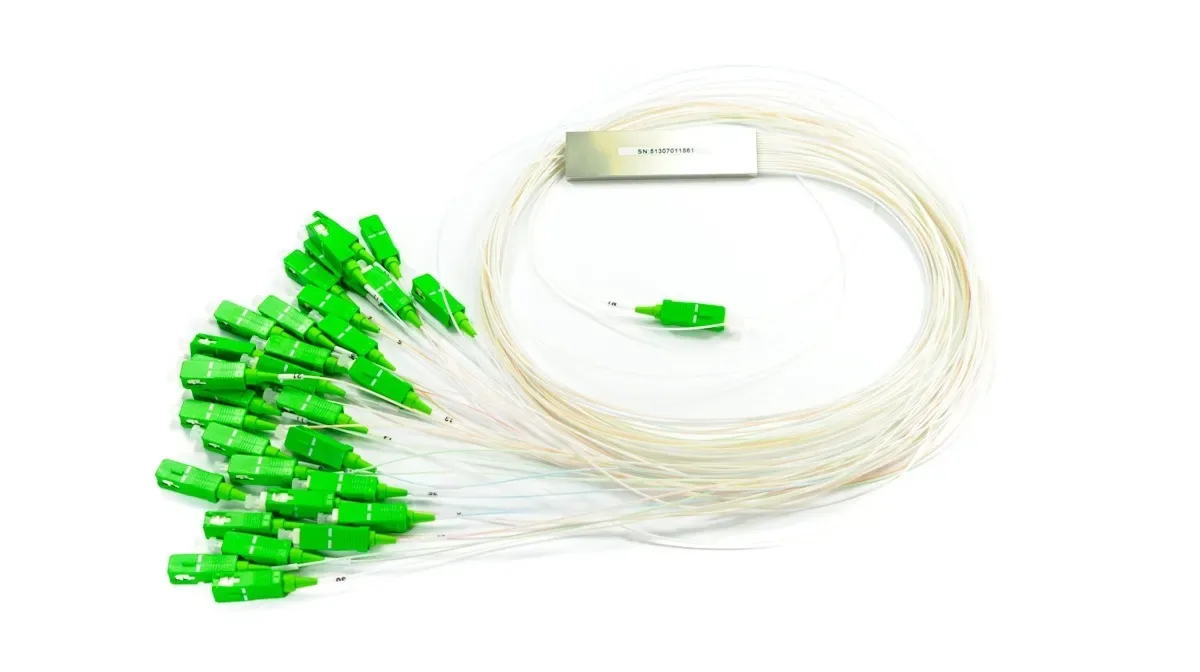 Оптический разветвитель QTECH РО-PLC-1х32-A0.9-SC/APC-1M